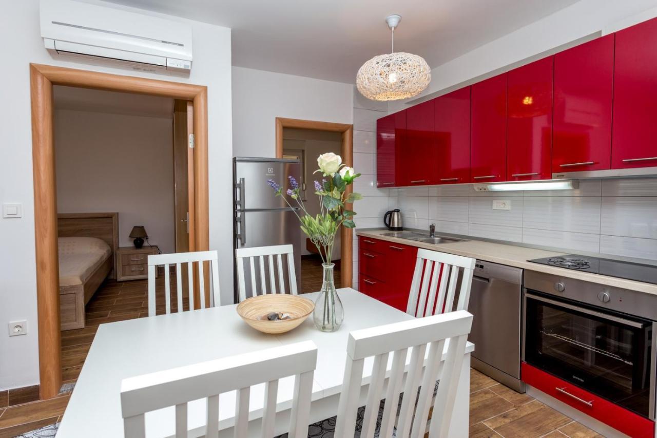 Butique Maris Appartement Komarna Buitenkant foto
