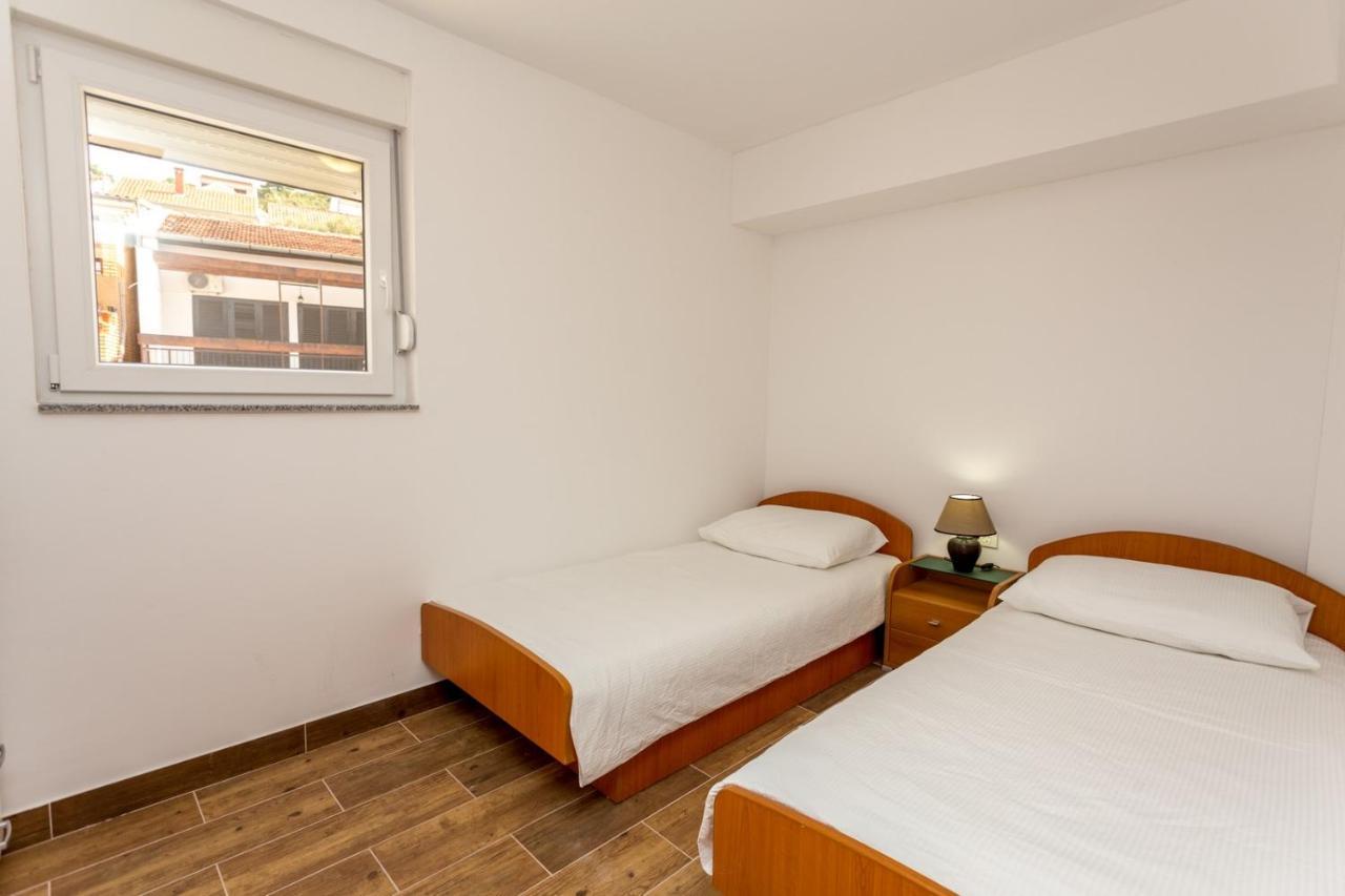 Butique Maris Appartement Komarna Buitenkant foto
