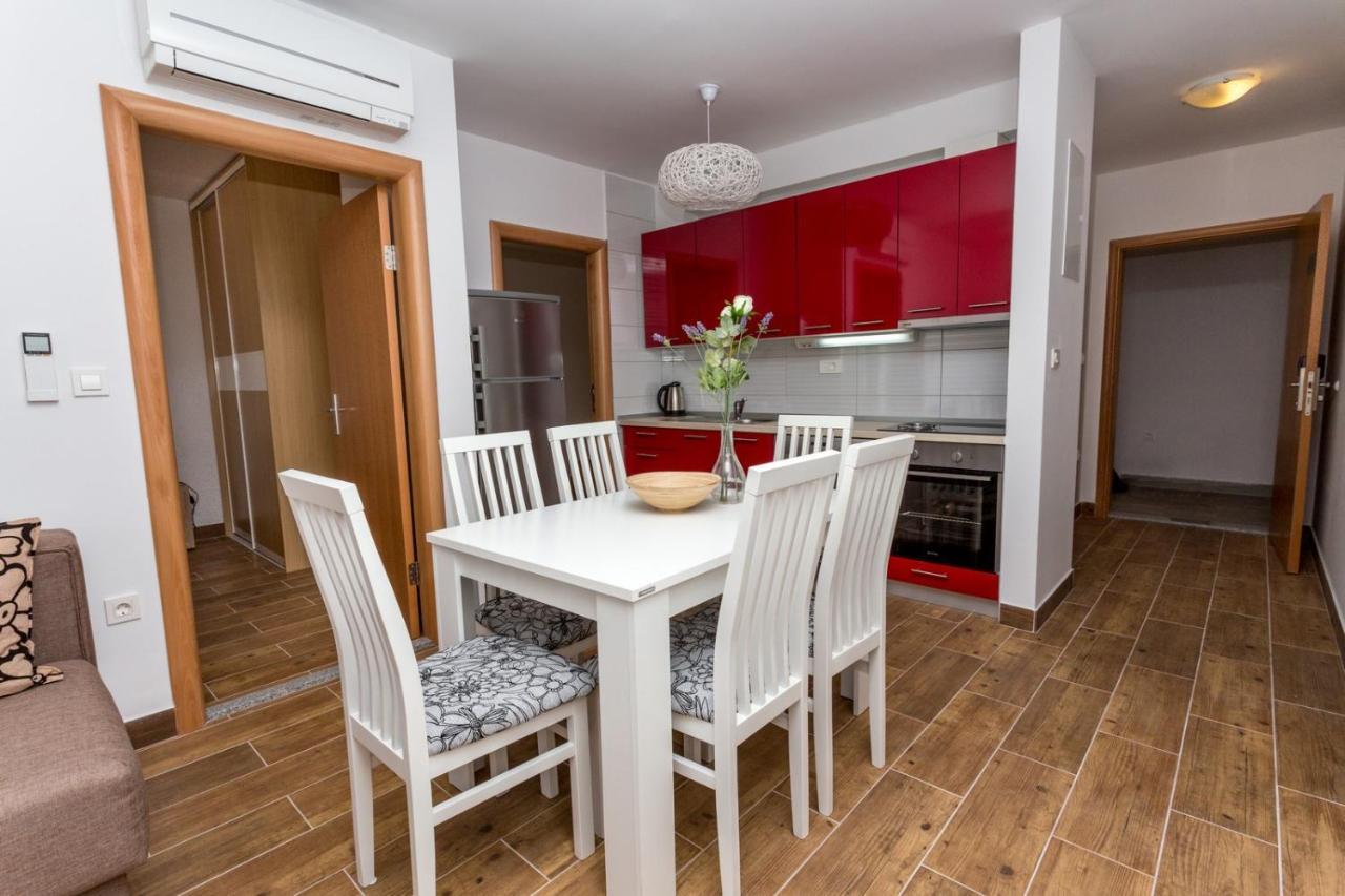 Butique Maris Appartement Komarna Buitenkant foto