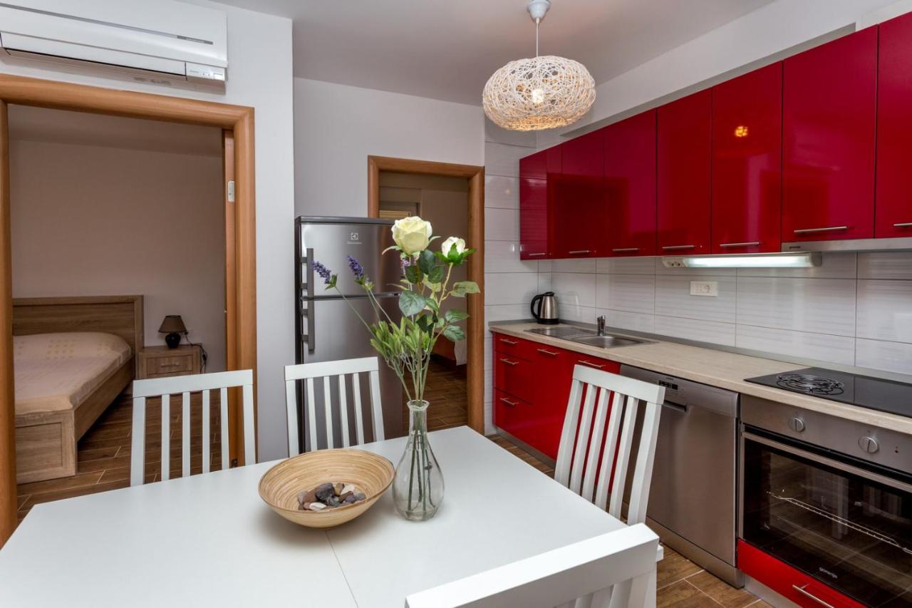 Butique Maris Appartement Komarna Buitenkant foto