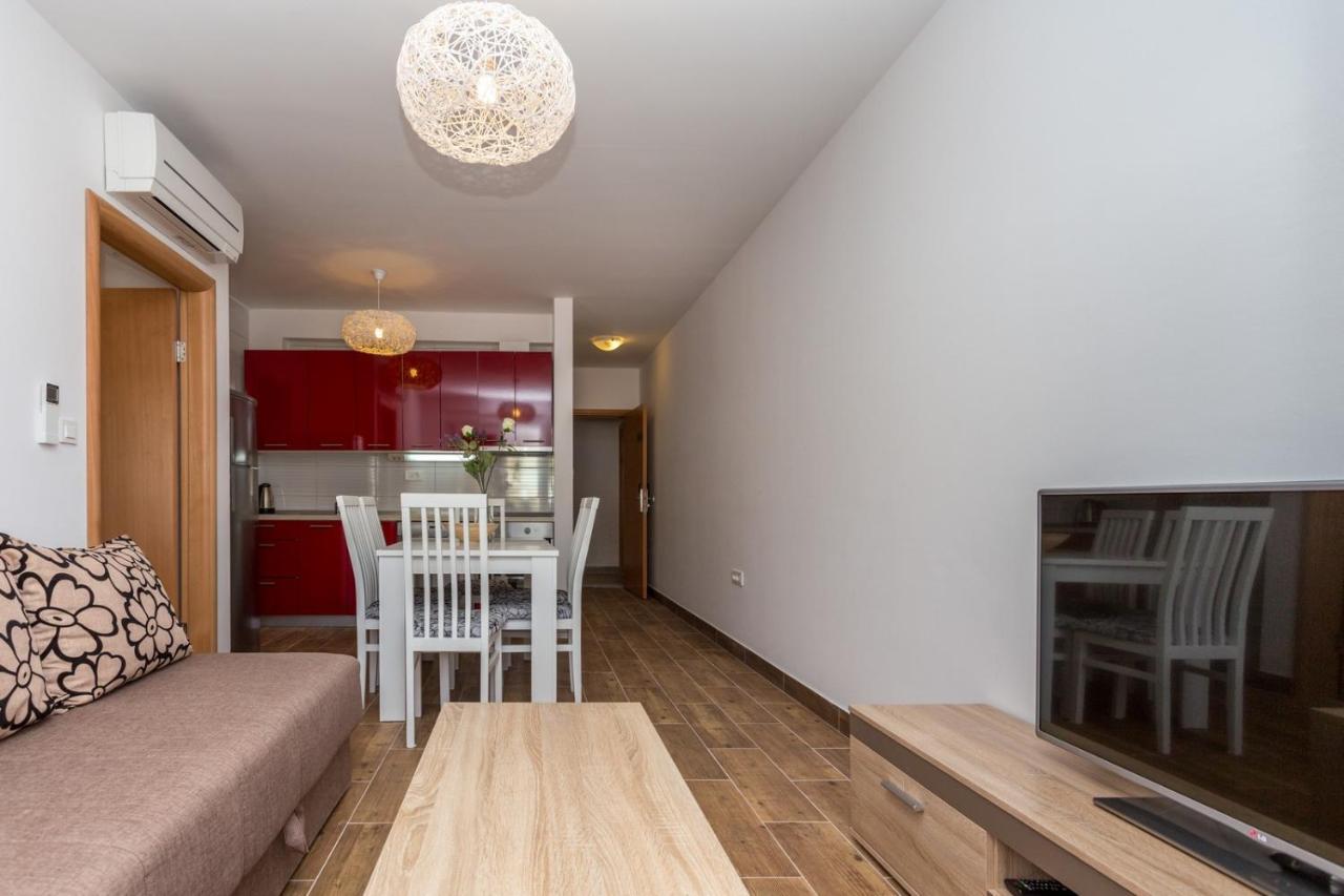 Butique Maris Appartement Komarna Buitenkant foto